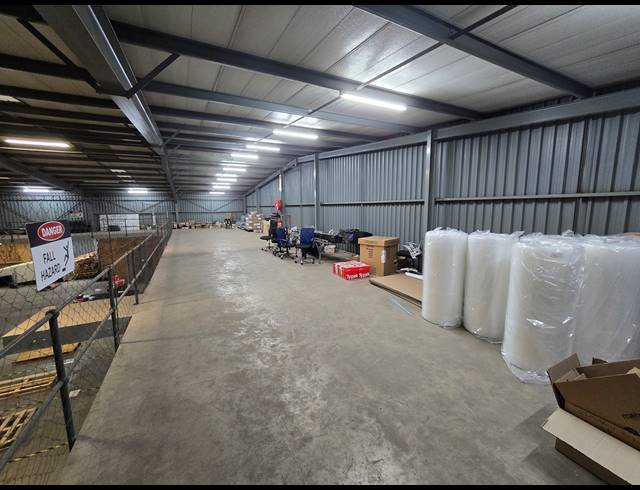 1,050M² WAREHOUSE TO LET IN TUNNEY